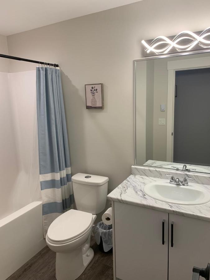 Modern 2Br Guest House In North נאנאימו מראה חיצוני תמונה